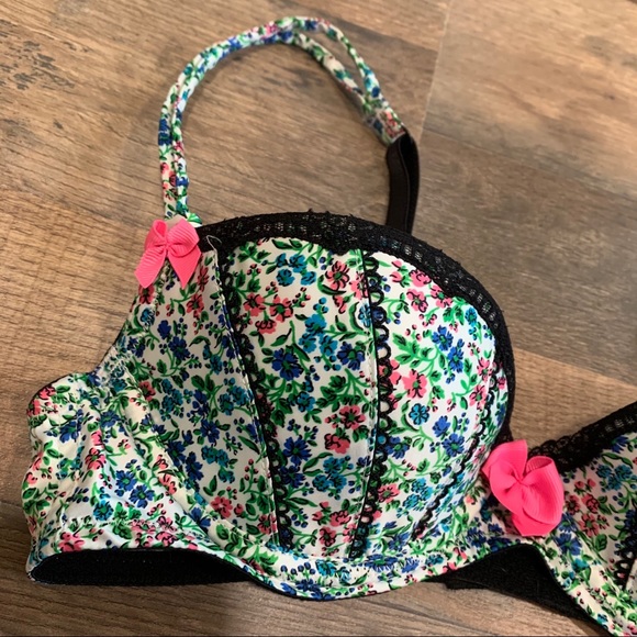 VS Sexy little things floral print lace bow bra - Picture 2 of 9